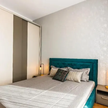 Giuseppe La Apartament